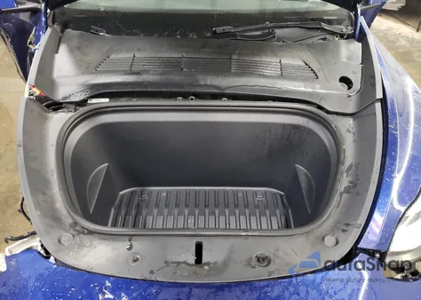 2022 Tesla Model Y из США, поврежденный, VIN 7SAYGDEE3NF439201